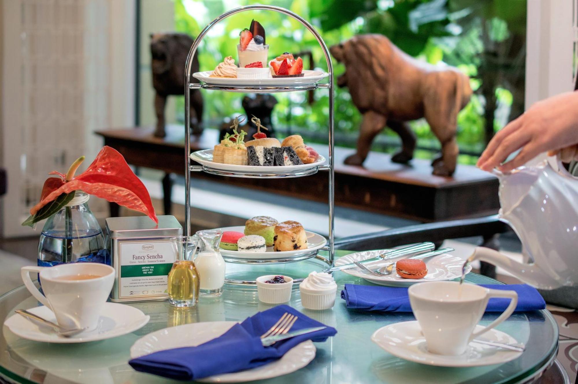 The Sukosol Hotel Bangkok Kültér fotó Afternoon tea at the Imperial Hotel, Bangkok